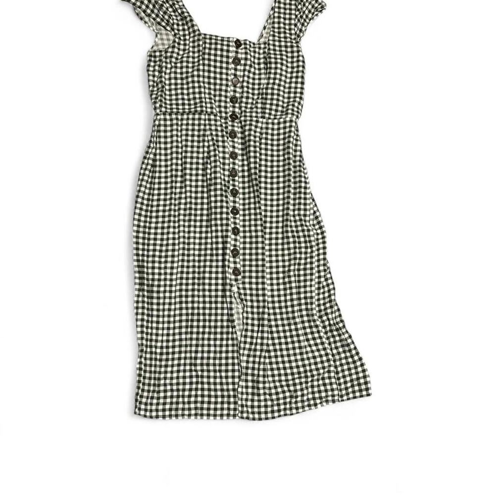 Adorable medium forest green and white cottagecore gingham dress cap sleeves